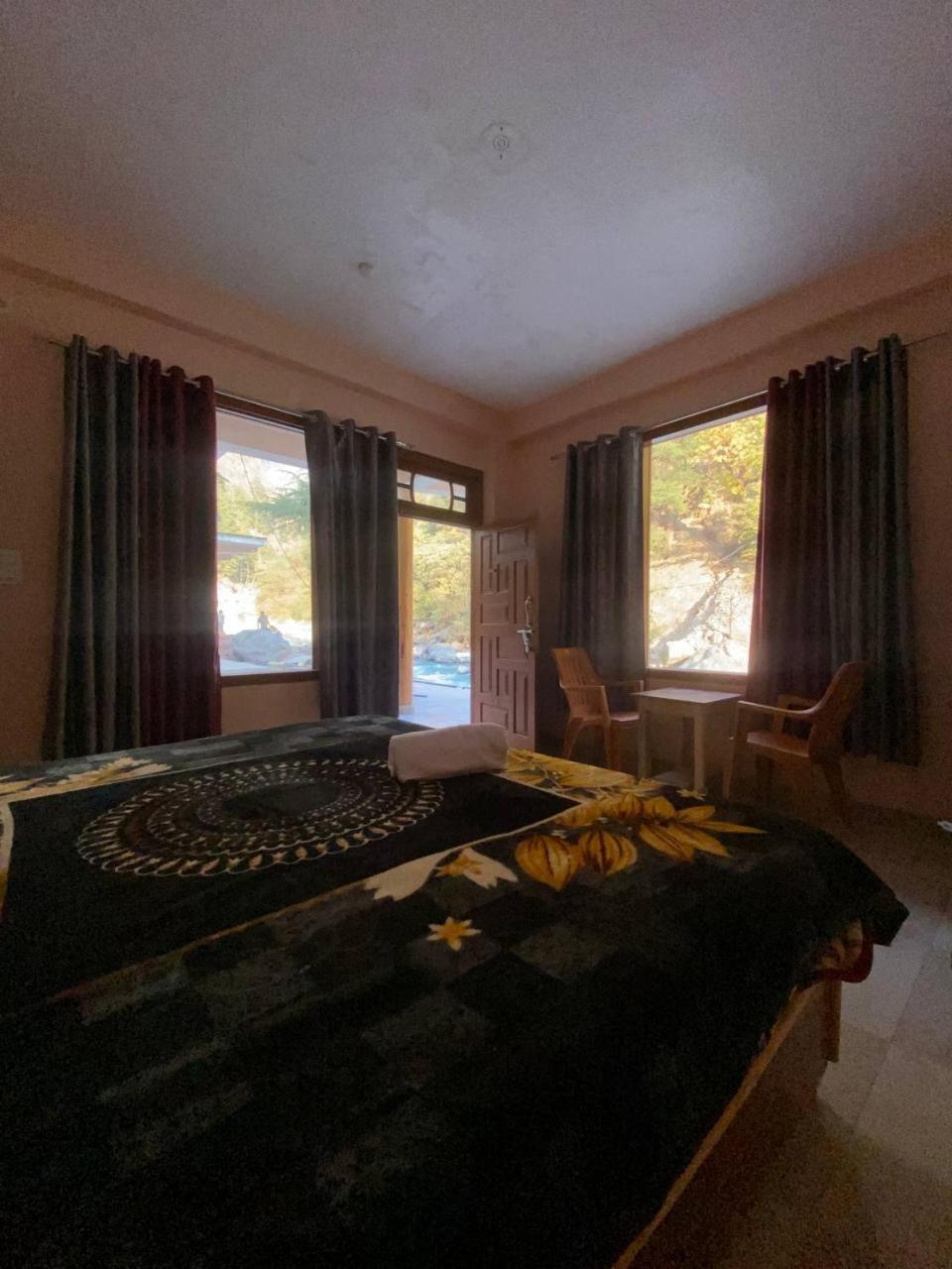 Hom House Of Mannmauji Riverside Kasol Eksteriør billede
