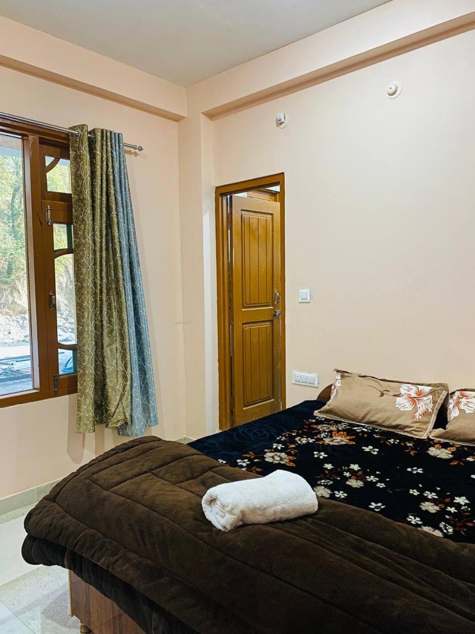 Hom House Of Mannmauji Riverside Kasol Eksteriør billede